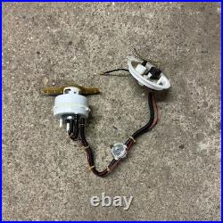 BMW 5 F10 F11 2011 Petrol in tank fuel pump level sender 7934460 IJA3564