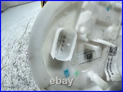 BMW 5 G30 G31 G38 2017 2.0L In-Tank Fuel Pump Level Sender 7467720